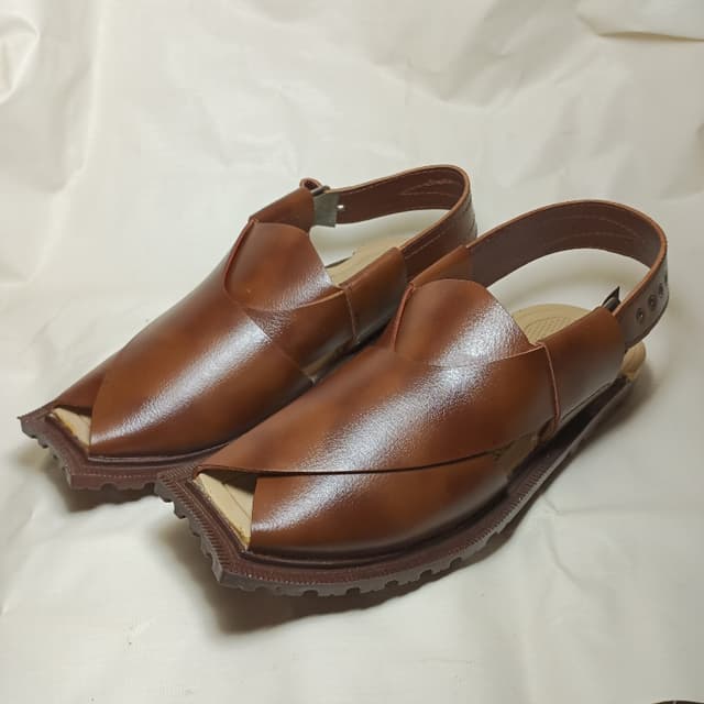 Kaptaan chappal (hand crafted)